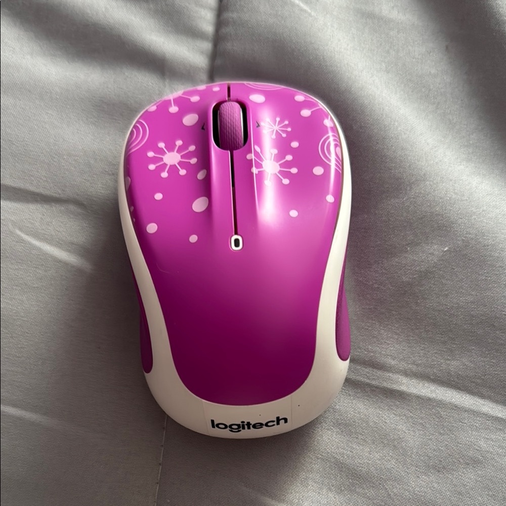 Logitech Magenta Wireless Mouse